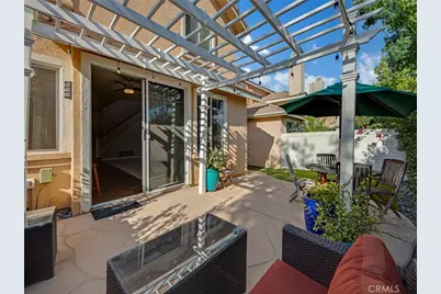 27626 Iris Place, Castaic, CA 91384 - Photo 11