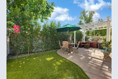 27626 Iris Place, Castaic, CA 91384 - Photo 13