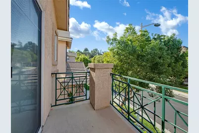 27626 Iris Place, Castaic, CA 91384 - Photo 17