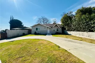 2804 Elmwood, Bakersfield, CA 93305 - Photo 1