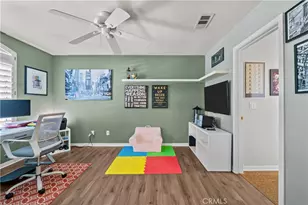 21736 Redwood Canyon, Saugus, CA 91390 - Photo 29