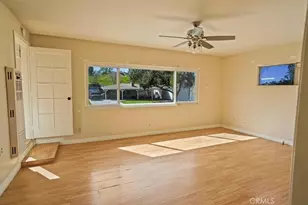 22573 Arriba Dr, Saugus, CA 91350 - Photo 11