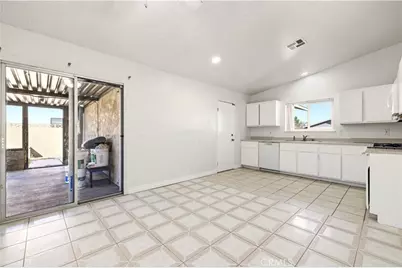 2906 Casamia, Palmdale, CA 93550 - Photo 11