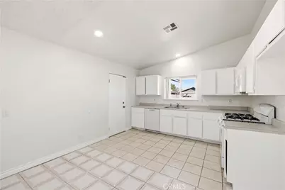 2906 Casamia, Palmdale, CA 93550 - Photo 17