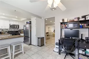 7904 Topanga Canyon Blvd, Canoga Park, CA 91304 - Photo 5