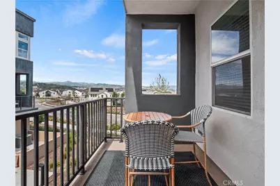 27013 Hummingbird Lane, Valencia, CA 91381 - Photo 17