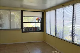 19208 Ave Of The Oaks, Newhall, CA 91321 - Photo 19