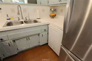 19208 Ave Of The Oaks, Newhall, CA 91321 - Photo 13