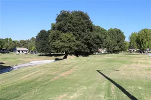 19208 Ave Of The Oaks, Newhall, CA 91321 - Photo 51