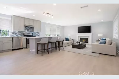11256 Haskell Avenue, Granada Hills, CA 91344 - Photo 3