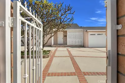 8832 Murietta Avenue, Panorama City, CA 91402 - Photo 3