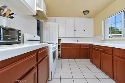 8832 Murietta Avenue, Panorama City, CA 91402 - Photo 21