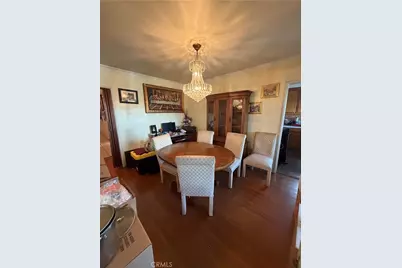 724 W 109th Place, Los Angeles, CA 90044 - Photo 11