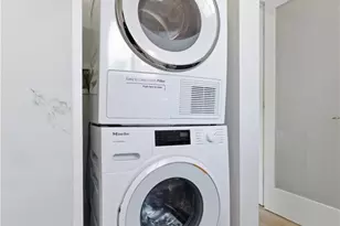 1364 S Ridgeley, Los Angeles, CA 90019 - Photo 23