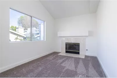 9155 Noble, North Hills, CA 91343 - Photo 11