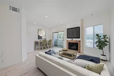 22809 Del Valle #8, Woodland Hills, CA 91364 - Photo 5