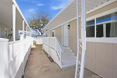 30000 Hasley Canyon #16, Castaic, CA 91384 - Photo 29