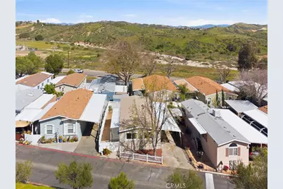 30000 Hasley Canyon #16, Castaic, CA 91384 - Photo 33