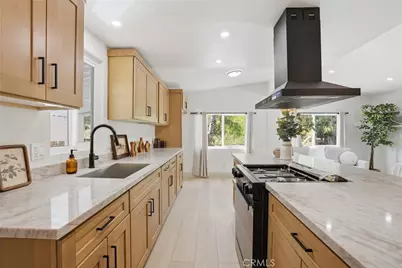 30000 Hasley Canyon #16, Castaic, CA 91384 - Photo 5