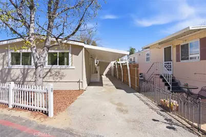 30000 Hasley Canyon #16, Castaic, CA 91384 - Photo 3