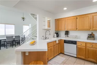 27006 Karns Court #61305, Canyon Country, CA 91387 - Photo 7