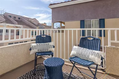 27006 Karns Court #61305, Canyon Country, CA 91387 - Photo 17