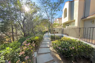 22373 Mission Cir, Chatsworth, CA 91311 - Photo 9