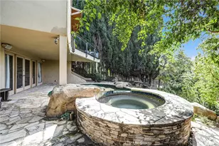 3830 Buena Park Dr, Studio City, CA 91604 - Photo 23