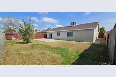 7507 Cross Glade, Bakersfield, CA 93307 - Photo 17