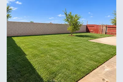 7507 Cross Glade, Bakersfield, CA 93307 - Photo 17