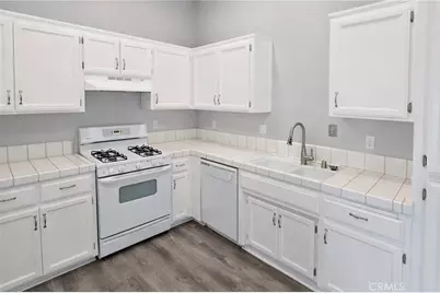 7507 Cross Glade, Bakersfield, CA 93307 - Photo 7