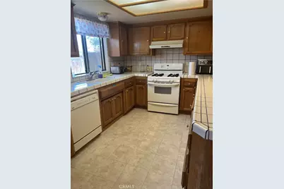 8873 Holly, California City, CA 93505 - Photo 3