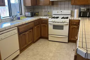 8873 Holly, California City, CA 93505 - Photo 3