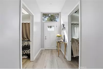 10418 Samoa Avenue, Tujunga, CA 91042 - Photo 13