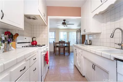 18715 Valerio, Reseda, CA 91335 - Photo 9