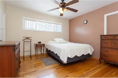 18715 Valerio, Reseda, CA 91335 - Photo 15