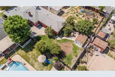 18715 Valerio, Reseda, CA 91335 - Photo 7