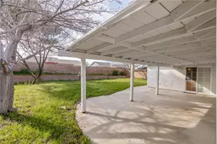 42307 61st St W, Quartz Hill, CA 93535 - Photo 21
