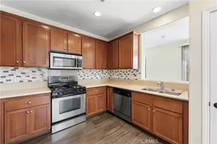 27968 Avalon, Canyon Country, CA 91351 - Photo 23