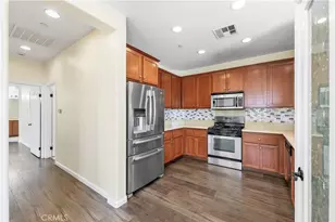 27968 Avalon, Canyon Country, CA 91351 - Photo 21