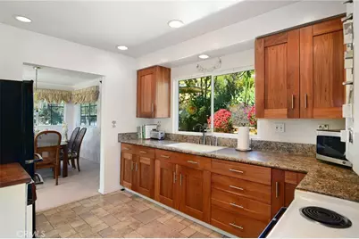 7158 Leota, Canoga Park, CA 91304 - Photo 15