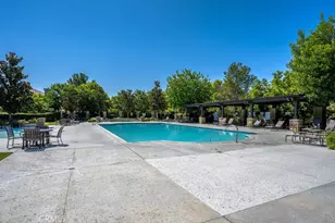 27933 Sirani Ct, Valencia, CA 91355 - Photo 23