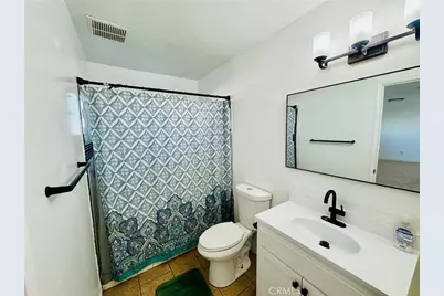 1031 Elizabeth Court, Bakersfield, CA 93308 - Photo 17