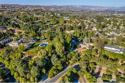 6006 Clear Valley Road, Hidden Hills, CA 91302 - Photo 9