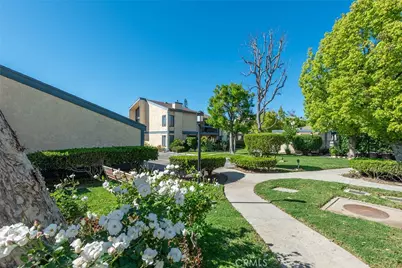 16715 Vanowen, Van Nuys, CA 91406 - Photo 3
