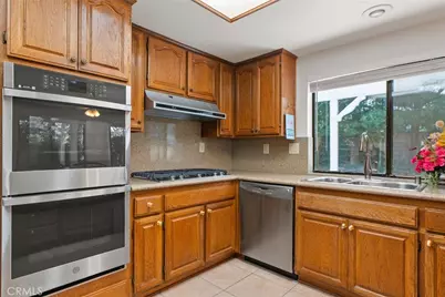 2845 Queens Way, Thousand Oaks, CA 91362 - Photo 15