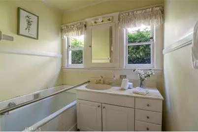 122 N Ridgewood Place, Los Angeles, CA 90004 - Photo 19