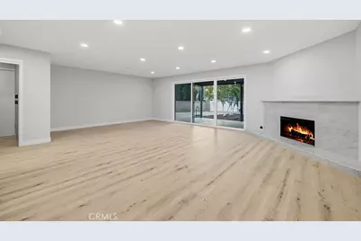 10557 Reseda, Northridge, CA 91326 - Photo 7