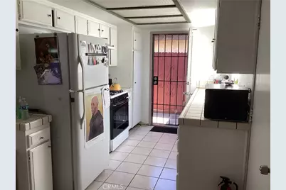 1305 Avnue J3, Lancaster, CA 93535 - Photo 27