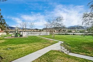 27617 Nugget Dr, Canyon Country, CA 91387 - Photo 19